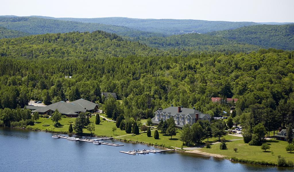 Auberge Du Lac-A-L'Eau-Claire Saint-Alexis-des-Monts Exterior photo